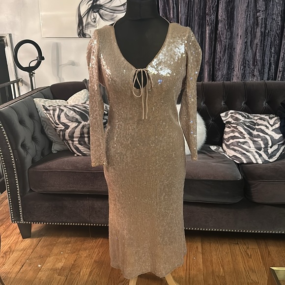 Bardot sequin maxi dress in cream - Picture 5 of 10